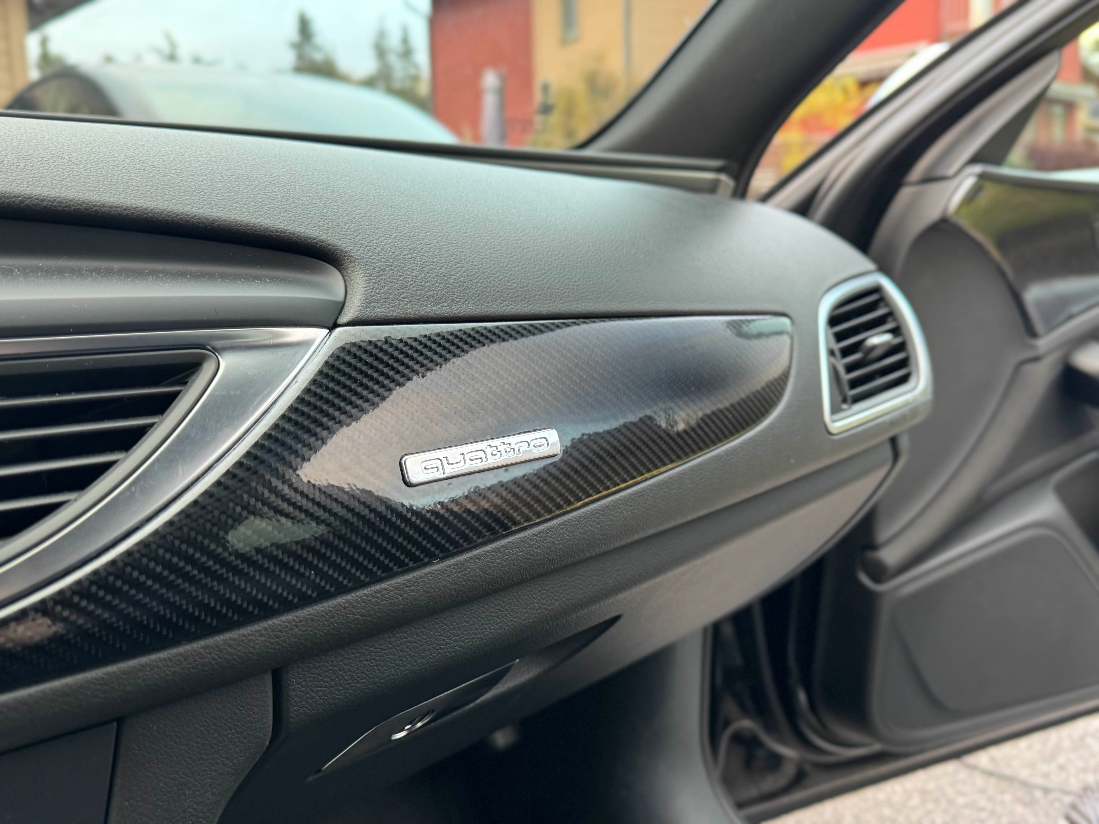 Självhäftande Vinyl high gloss Carbon Fiber  6D